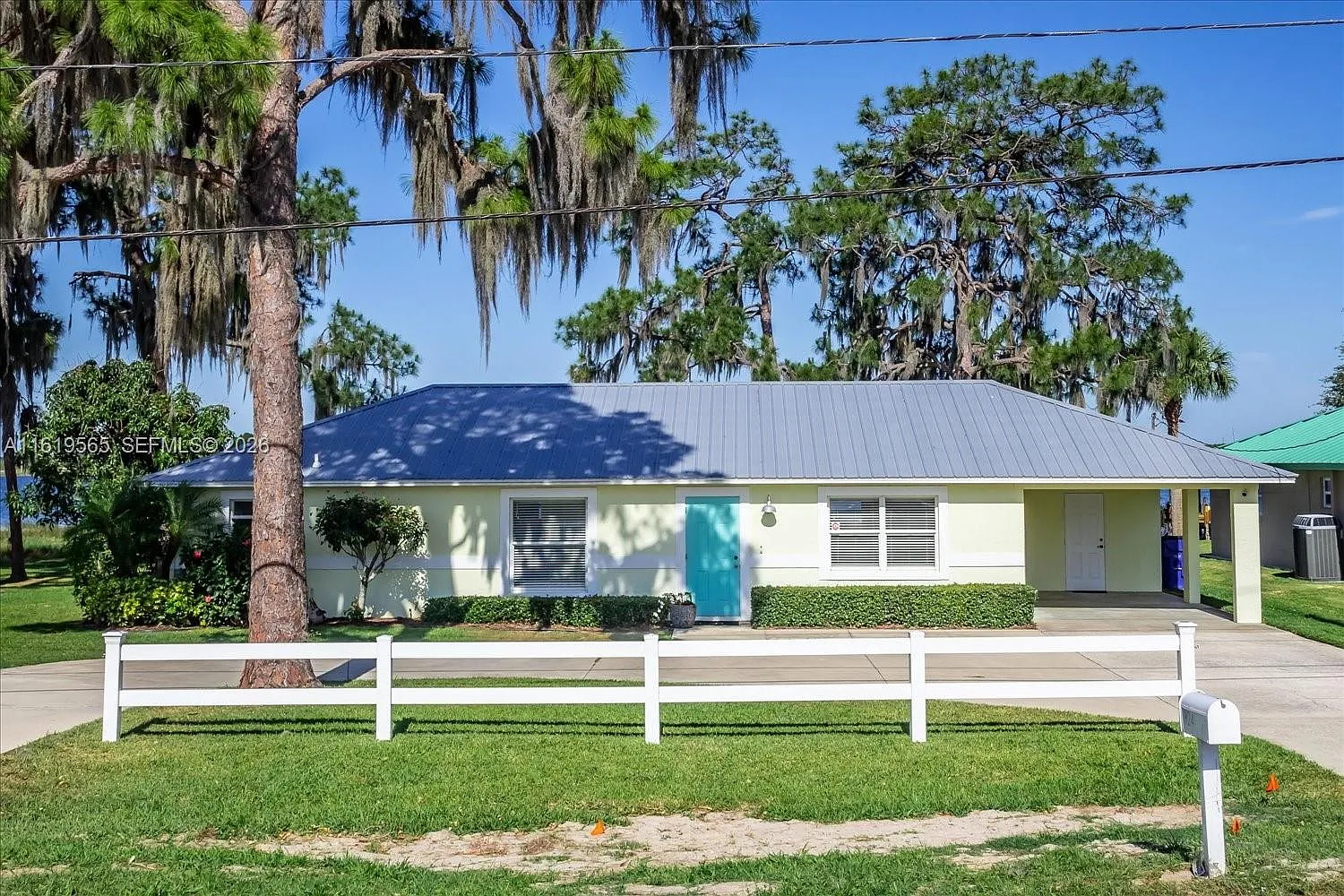 2 bed, 2.0 bath, $5,225 — Photo 2