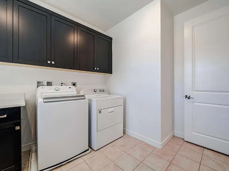 32465 Combine Dr — Photo 39