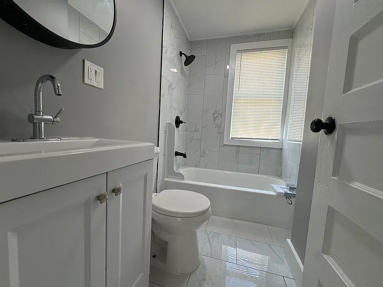 272-2 Davenport St #2B — Photo 11