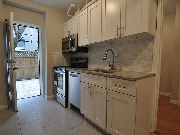 2nd image of 304 W 147th St