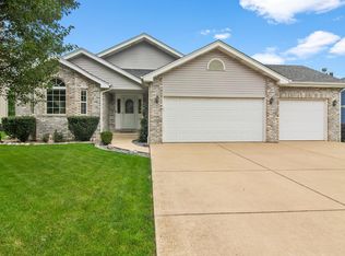 715 Hilbrich Ct, Dyer, IN