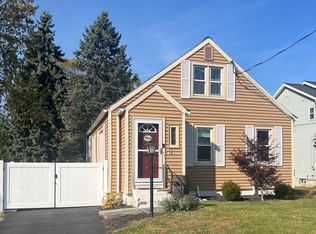 19 Oakland Ave, Albany, NY 12205