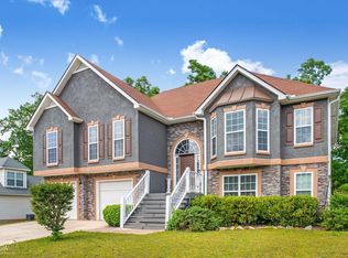 220 Creekside Cir, Hampton, GA 30228