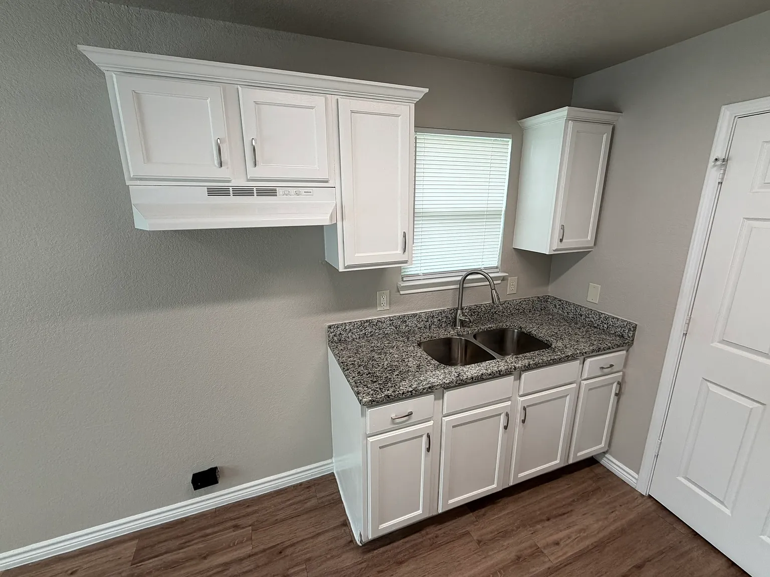 3 bed, 1058 sqft, $1,050 — Photo 2
