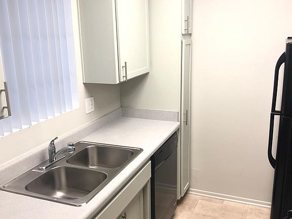 5th image of 1545 Amherst Ave #21502450