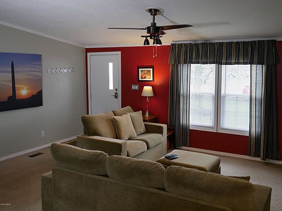 2nd image of 143 Heatherbrooke Est