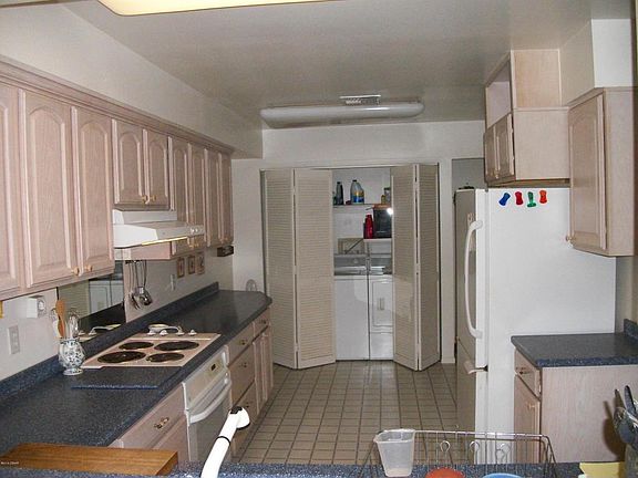 2nd image of 140 Black Duck Cir