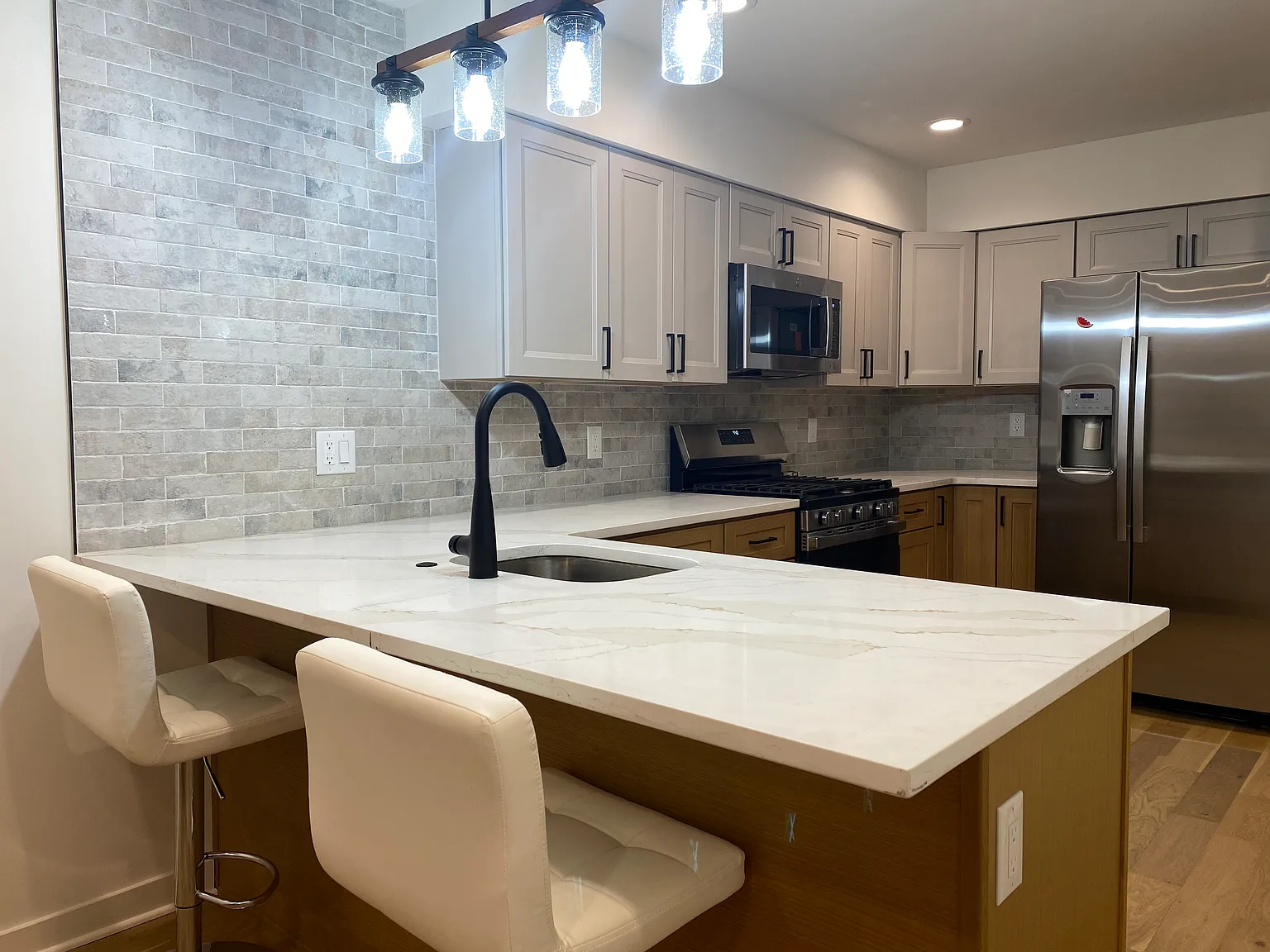 3 bed, 2.5 bath, 1722 sqft, $3,100 — Photo 4