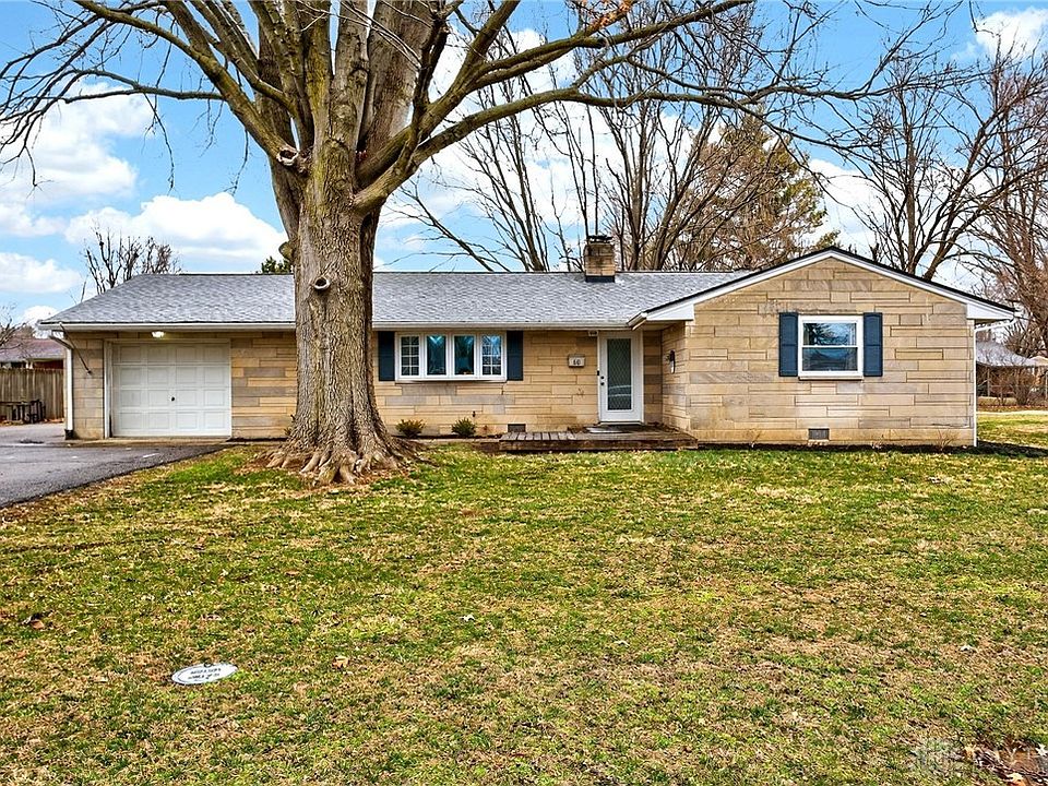 1st image of 60 Rosewood Dr