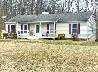6623 Holly Springs Dr, Gloucester, VA 23061