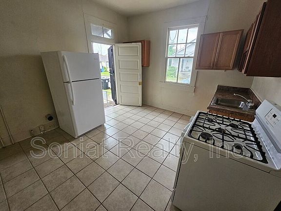 5th image of 3201 Lafitte Ave