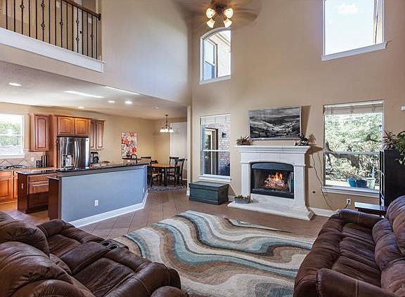 5th image of 309 Hensley Dr