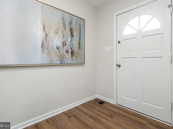 5th image of 9510 Saint Charles Pl