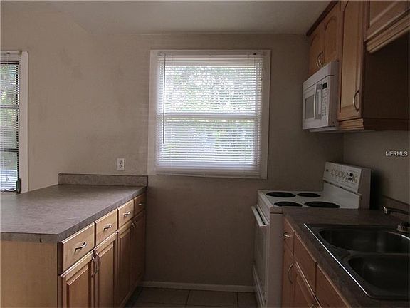 4th image of 1507 Chandler Ave