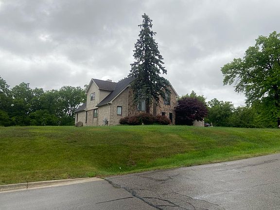 3rd image of 28880 Streamwood Ln