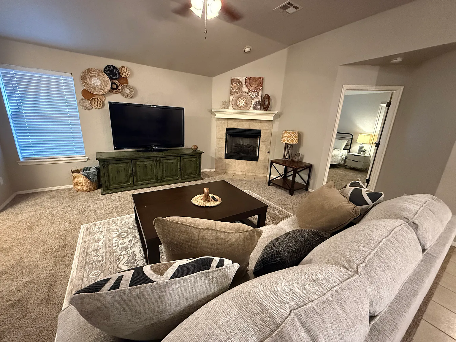 3 bed, 1545 sqft, $2,500 — Photo 2