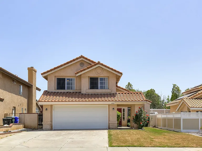34921 Shadowwood Dr — Photo 1