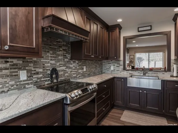 (undisclosed Address), Bohemia, NY 11716