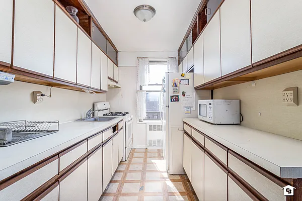 Sold by Coldwell Banker Reliable Real Estate | media 4