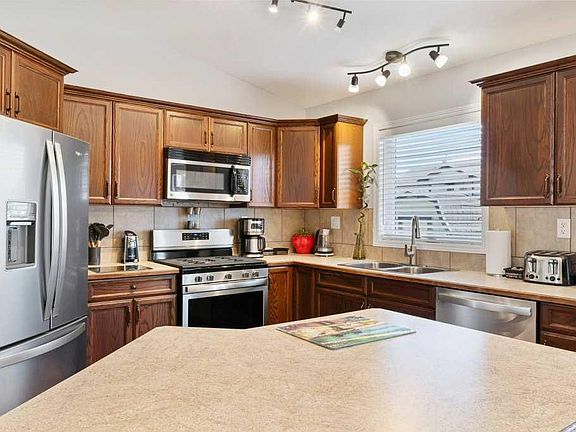 4th image of 3 W Liberty Pl
