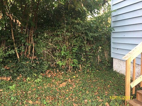 3rd image of 1840 Trendley Ave