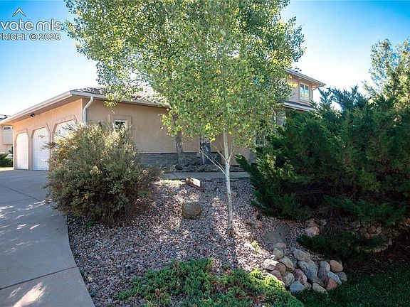 2nd image of 19558 Fox Trail Way