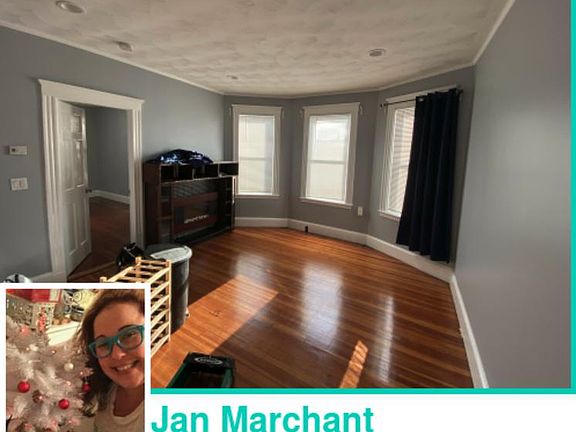 GIGANTIC ROOM FOR RENT
 AVAILABLE FEB 1 OR SOONER