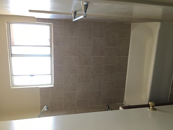 5th image of 911 W 85th St APT 4