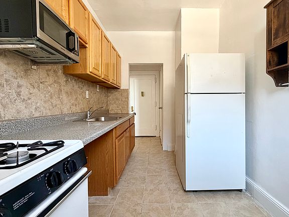 4th image of 1865 77th St #38