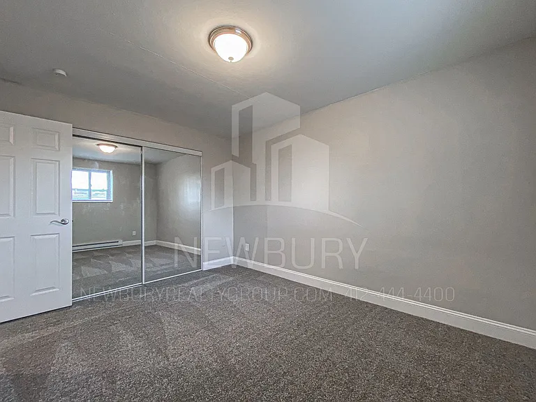 Poplar Apartments — Photo 52