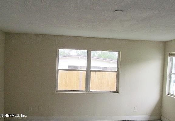 5th image of 2126 Monteau Dr