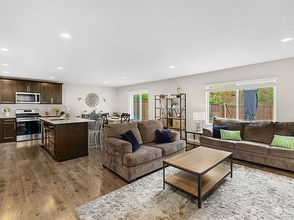 4th image of 13007 175th Avenue SE