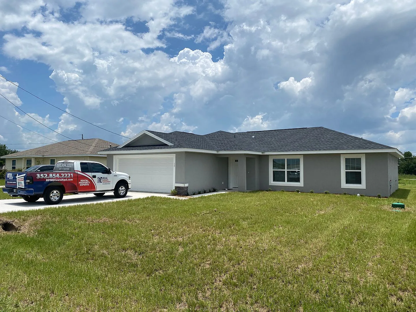 Not Available For Showing Until Late October!! -Custom Home - Desirable Se Ocala Neighborhood 3/2... — Photo 2