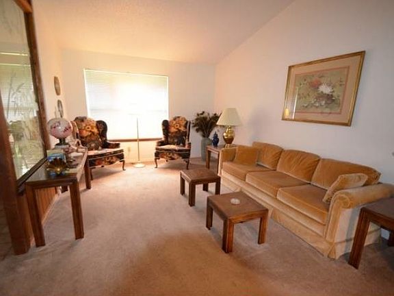 4th image of 357 Norwood Ct