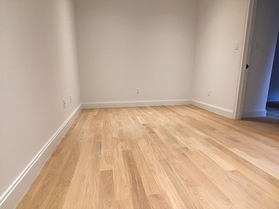 4th image of 309 E 5th St APT 15