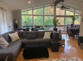 580 Edinborough Dr, Bay Village, OH 44140
