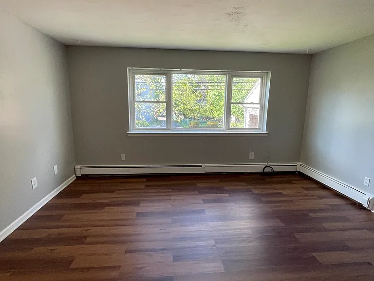 467 Allen St #301 — Photo 9