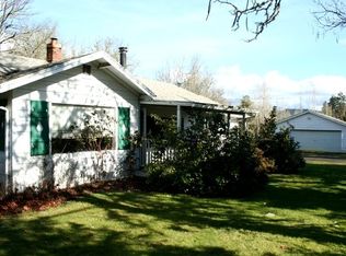 585 Sweet Ln, Cottage Grove, OR 97424