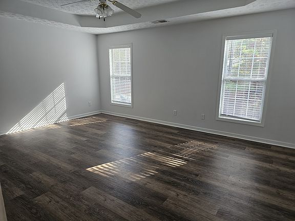 4th image of 340 Circle Rd