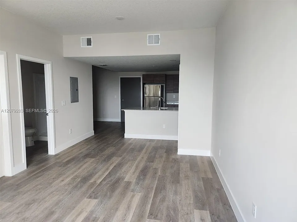 4424 S Texas Ave #220