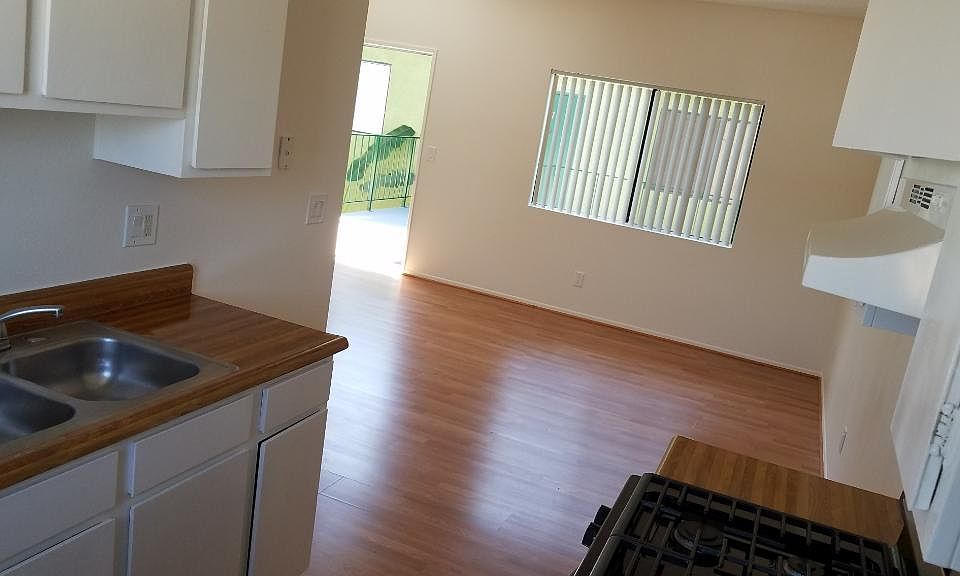1st image of 7424 Radford Ave APT 203