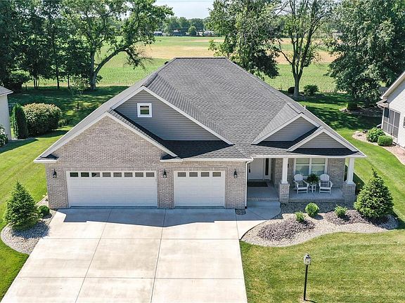 3rd image of 1113 White Oak Trl