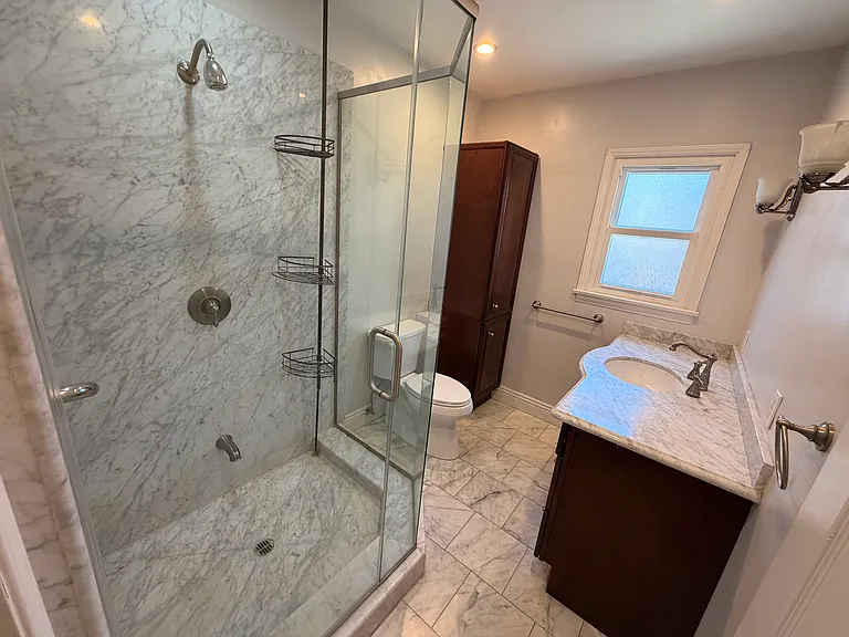 1738 N Avon St — Photo 14