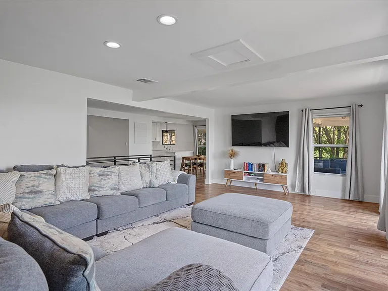 25413 Pedernales Point Dr — Photo 33