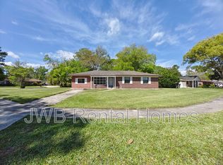 4546 Revelstoke Dr, Jacksonville, FL 32207