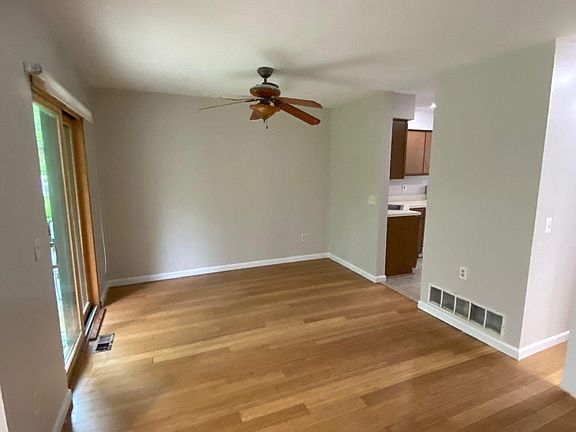 3rd image of 107 Santa Anita Ln