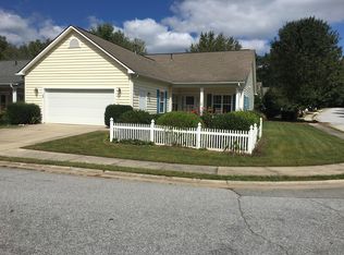 100 Cambridge Dr, Brevard, NC 28712
