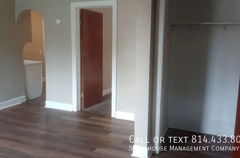 241 E 10th St #1 — Photo 1