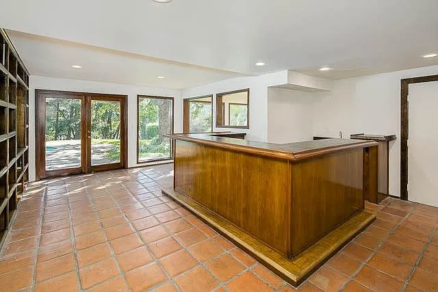 3488 Barhite St — Photo 38