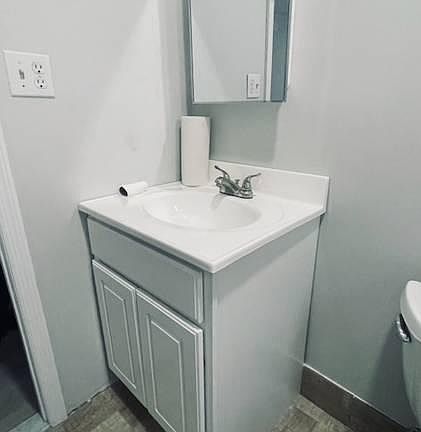 5th image of 931 51st St